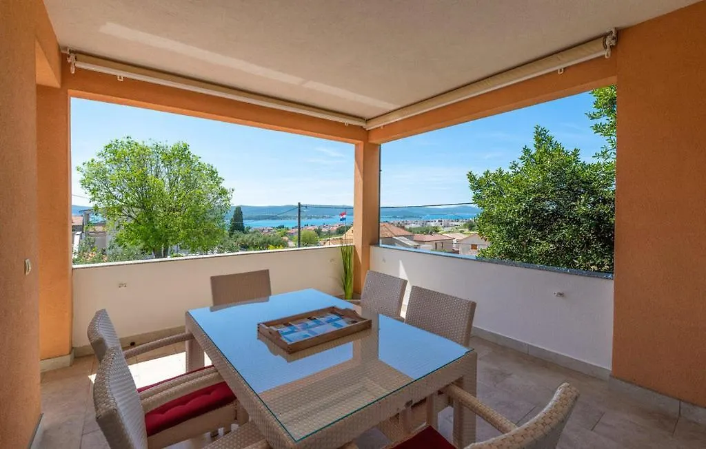Villa Lara, Family Retreat With Sea View & Pool 스베티필립아이자코브